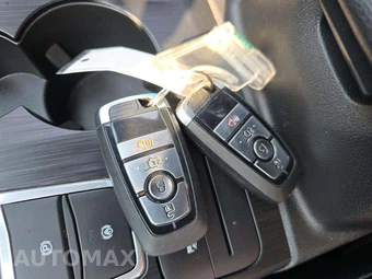 2025 Ford Escape ST-Line - miniatura 8