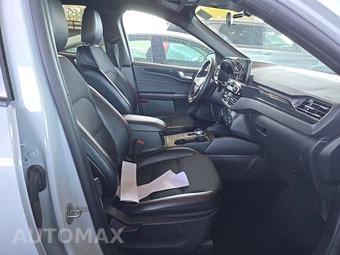 2025 Ford Escape ST-Line - miniatura 8
