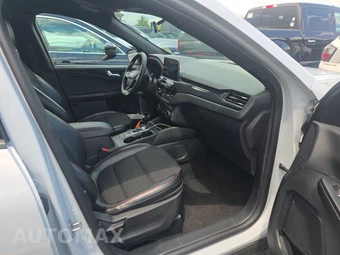 2025 Ford Escape ST-Line - miniatura 14