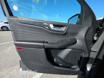 2025 Ford Escape ST-Line - miniatura 9