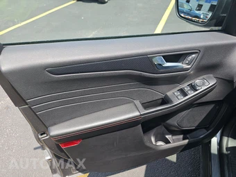 2025 Ford Escape ST-Line - miniatura 9