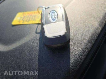 2025 Ford Escape ST-Line - miniatura 8