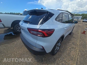 2025 Ford Escape ST-Line - miniatura 4