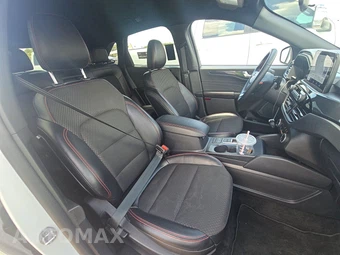 2025 Ford Escape ST-Line - miniatura 8