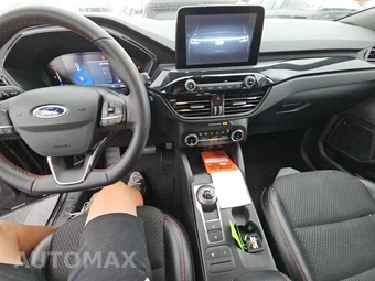 2025 Ford Escape ST-Line - miniatura 17