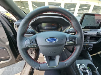 2025 Ford Escape ST-Line - miniatura 16