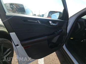 2025 Ford Escape ST-Line – miniatura 15
