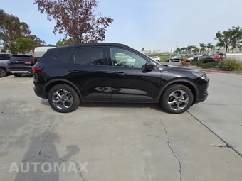 2025 Ford Escape ST-Line - miniatura 5