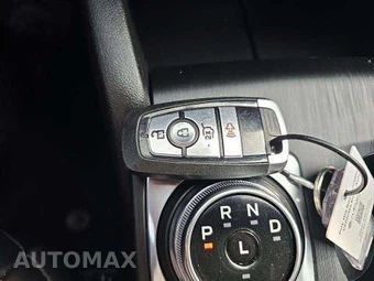 2025 Ford Escape ST-Line - miniatura 9