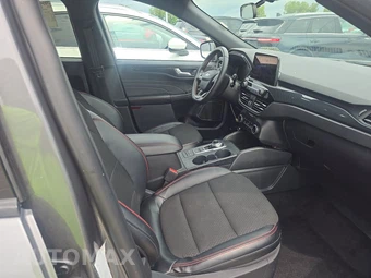 2025 Ford Escape ST-Line - miniatura 8