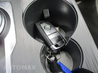 2025 Ford Escape ST-Line - miniatura 16