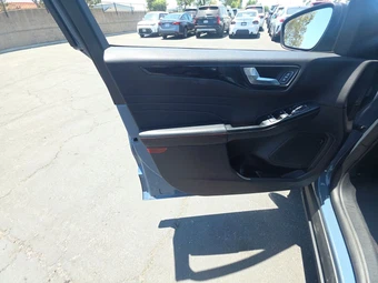 2025 Ford Escape ST-Line - miniatura 9