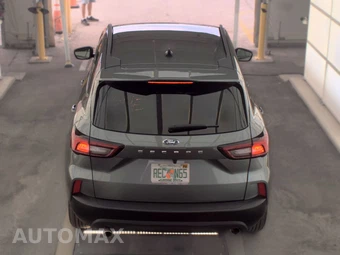 2025 Ford Escape ST-Line - miniatura 6