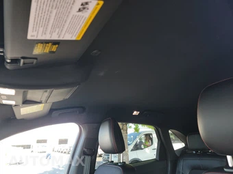 2025 Ford Escape ST-Line - miniatura 20