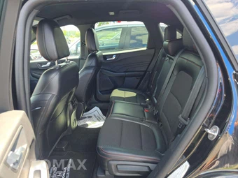 2025 Ford Escape ST-Line - miniatura 12