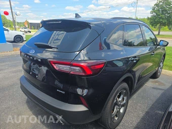 2025 Ford Escape ST-Line - miniatura 3