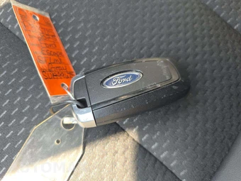 2025 Ford Escape ST-Line - miniatura 8