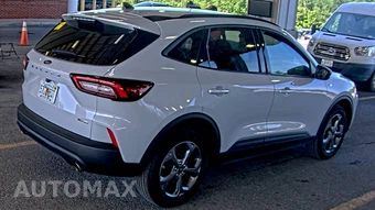 2025 Ford Escape ST-Line - miniatura 4
