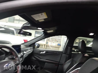 2025 Ford Escape ST-Line - miniatura 14