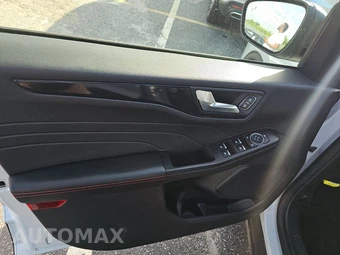 2025 Ford Escape ST-Line – miniatura 15