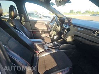 2025 Ford Escape ST-Line - miniatura 8
