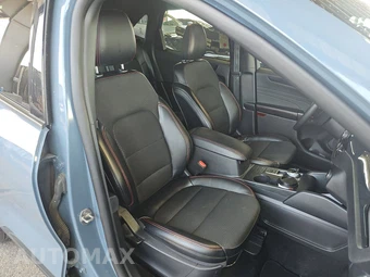 2025 Ford Escape ST-Line - miniatura 14