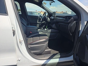 2025 Ford Escape ST-Line - miniatura 8
