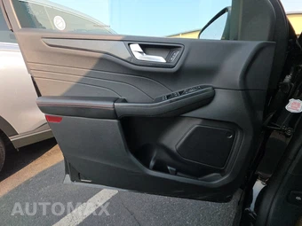 2025 Ford Escape ST-Line - miniatura 9