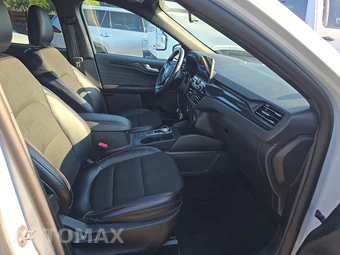 2025 Ford Escape ST-Line - miniatura 8
