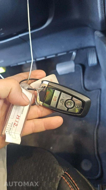2025 Ford Escape ST-Line - miniatura 19