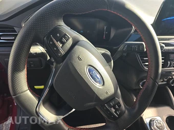 2025 Ford Escape ST-Line - miniatura 10
