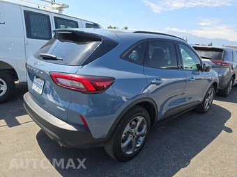 2025 Ford Escape ST-Line – miniatura 4