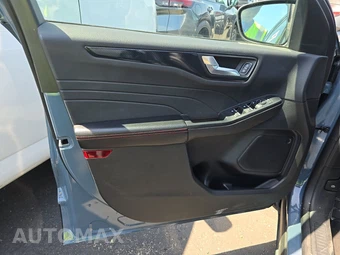 2025 Ford Escape ST-Line – miniatura 9