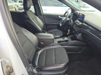 2025 Ford Escape ST-Line Select - miniatura 8