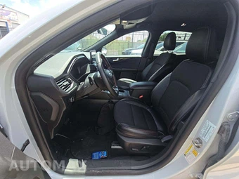 2025 Ford Escape ST-Line Select - miniatura 6