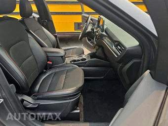 2025 Ford Escape ST-Line Select – miniatura 18