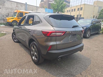 2025 Ford Escape ST-Line Select – miniatura 2