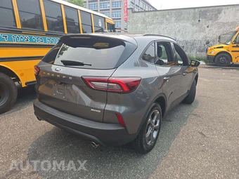 2025 Ford Escape ST-Line Select – miniatura 3