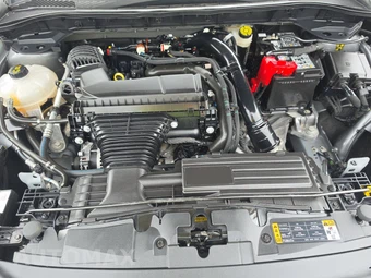 2025 Ford Escape ST-Line Select – miniatura 15