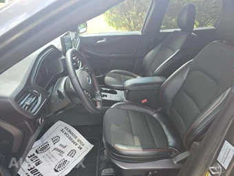 2025 Ford Escape ST-Line Select - miniatura 3