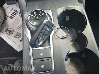 2025 Ford Escape ST-Line Select - miniatura 5