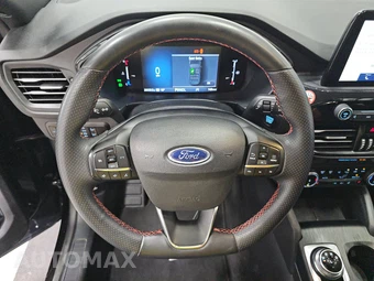 2025 Ford Escape ST-Line Select – miniatura 10