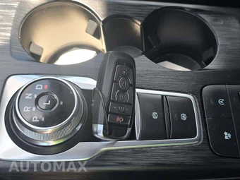 2025 Ford Escape ST-Line Select - miniatura 8