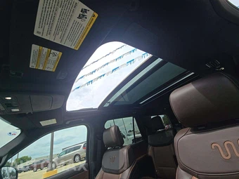 2025 Ford Expedition King Ranch - miniatura 8
