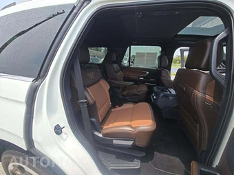 2025 Ford Expedition King Ranch - miniatura 14