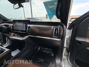 2025 Ford Expedition King Ranch - miniatura 17