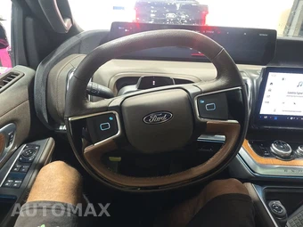 2025 Ford Expedition King Ranch - miniatura 10