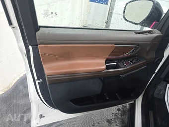 2025 Ford Expedition King Ranch - miniatura 9