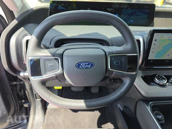 2025 Ford Expedition MAX Active - miniatura 10