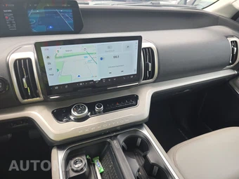 2025 Ford Expedition MAX Active - miniatura 11